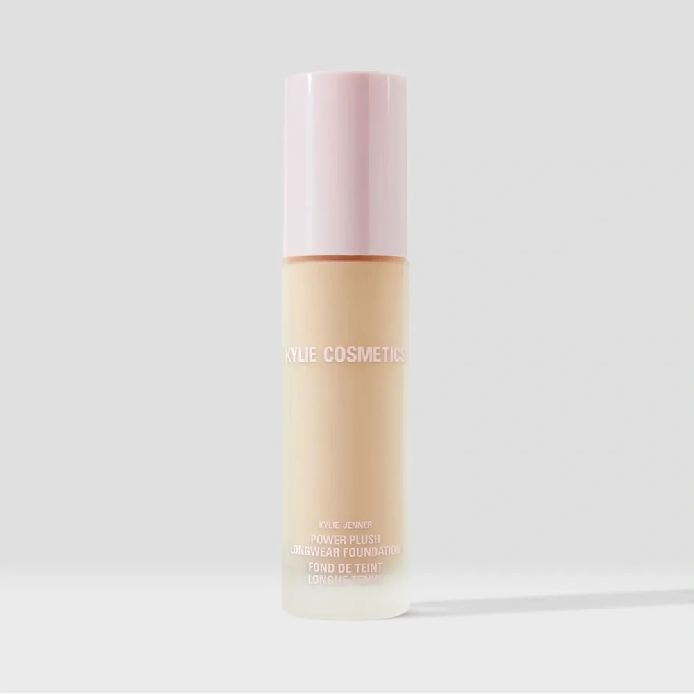 Kylie Cosmetics Power Plush Foundation + Brush 01